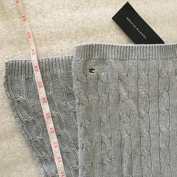 Tommy Hilfiger Light Gray Cable Knit Scarf - Picture 2 of 4